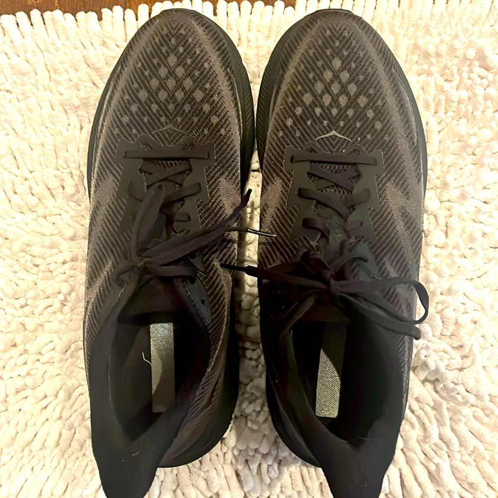 Men’s HOKA shoes Clifton 9
